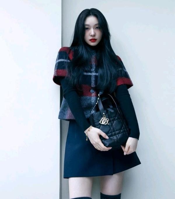 디* 뚜주흐 버티컬 토트백 스몰