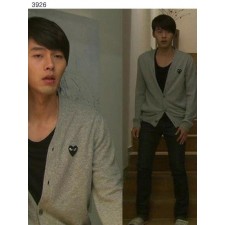 꼼* 가르송 블랙하트 로고 브이넥 니트 가디건