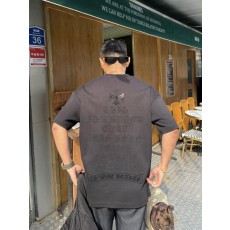 크* 큐빅 스크래치 레터링 티셔츠