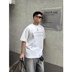 크* 큐빅 스크래치 레터링 티셔츠