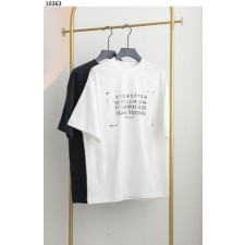 메* 마르지엘라 픽셀 넘버링 로고 티셔츠