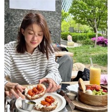 미*** 스트라이프 폴로 롱슬리브  수입