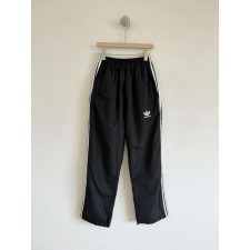 발**** x 아*** OG 삼선 트랙수트 팬츠  수입