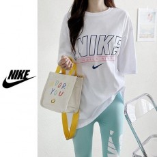 나** 월드와이드 반팔티