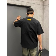 루* 엠보싱 멀티로고자수 티셔츠