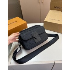 루* S 락 메신저 모노그램 토뤼옹 P20