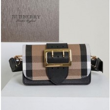 버** 하우스 체크 브라이들 버클 크로스 백