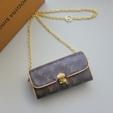 루* 포쉐트 카미유 체인 크로스 백 m13566