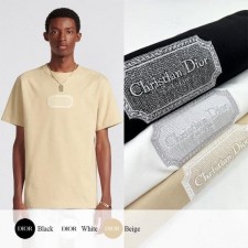 디* 콘트라스트 자수 티셔츠