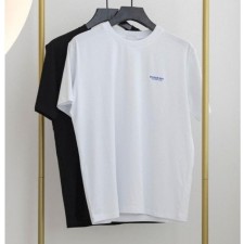 버** 블루 로고 라운드 티셔츠