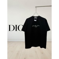 디* 자수로고 티셔츠