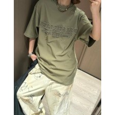 발**** 아플리케자수 컷팅 반팔 티셔츠