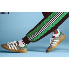 아*** X 구* 가젤 베이지 슈프림 스니커즈