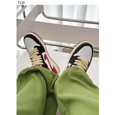 나** 수입프리미엄급 에어 조던1 로우 OG 블랙토 역스우시