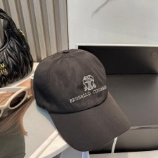 브*** 쿠치넬리 자수로고 볼캡