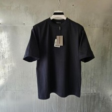 발**** 페이드블랙 공항태그 티셔츠