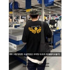 베*** 금장 메두사 백디자인 오버핏 티셔츠