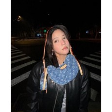 루* 고급 크로와상 모노그램 데님 크로스
