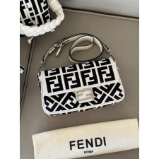 펜* 바게트 숄더백