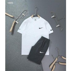 나** 트리플(TRIPLE) 스우시 반팔 티셔츠 & 반바지 세트