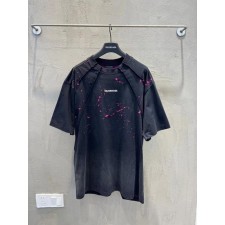 발**** 페인팅 데미지 반팔 티셔츠