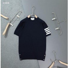 톰* 밀라노 스티치 사선 완장 라운드 반팔 니트