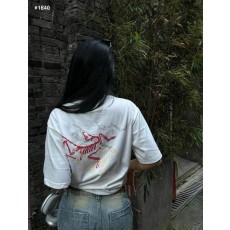 아**** 아크멀티 버드 티셔츠
