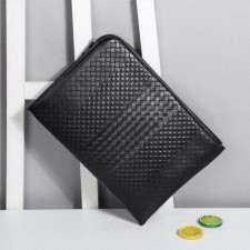 보** 인트레치아토 레더 악어패턴 클러치