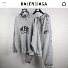 발**** 파리 엠보 피그먼트 오버핏 맨투맨 & 팬츠