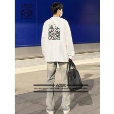 로** 빈티지 물감 백패턴 긴팔 티셔츠