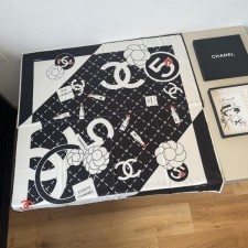 샤* Lip 패턴 블랙 사각 스카프