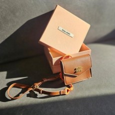 미*** 메탈트릭 미니파우치