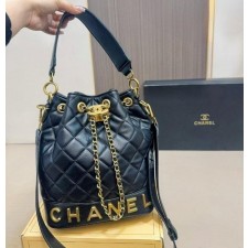 샤* 로고 버킷백