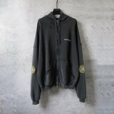 발**** 패치 후드 집업