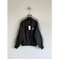 발**** x 아*** OG 삼선 트랙수트 자켓  수입