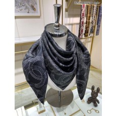 샤* 점선 로고 패턴 블랙사각 스카프