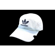 발**** x 아*** 캡 화이트