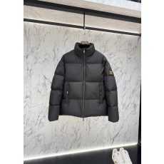 버** 730 잉글랜드 런던 하이넥 구스다운 패딩