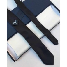 프** 삼각로고 실크 넥타이