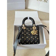 디* 스몰 레이디 백 골드 피니쉬 버터플라이 스터드 블랙