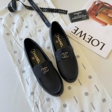 샤* 19 체인 CC로고 모카신 레더 로퍼