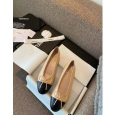 샤* 투톤 램스킨 발레리나 플랫슈즈 베이지 블랙