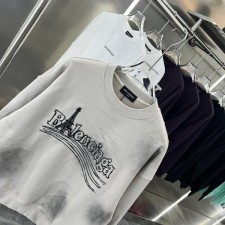 발**** 에펠탑 자수로고 맨투맨 워싱 티셔츠