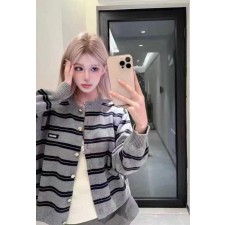 미*** 로고 패치 체크 라운드 가디건 수입풀