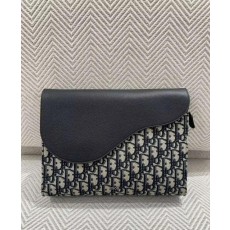 디* 새들 크러치