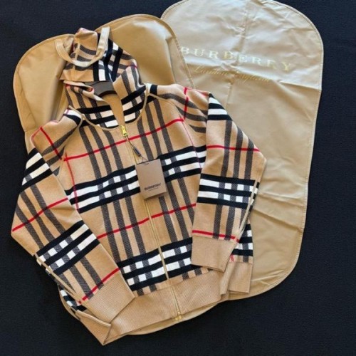 버** 클래식 체크 리버시블 자카드 후드 집업 가디건  수입