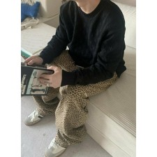 루* 전판 자수로고 니트