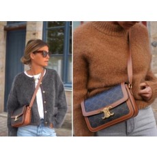 셀** 트라이엄프 뉴 모노그램 미니 스퀘어