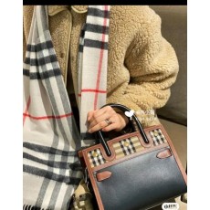 버** 타이틀 텔러 백 베이비