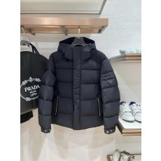 프** 가슴엠보 클래식 삼각로고 패딩 자켓